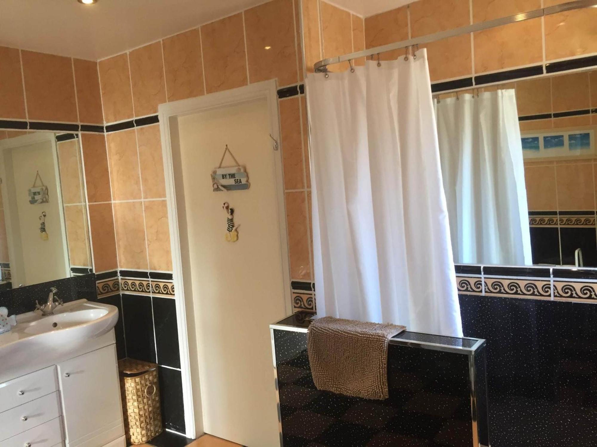 Villa Hogwarts Bed And Continental Breakfast Sheerness Camera foto